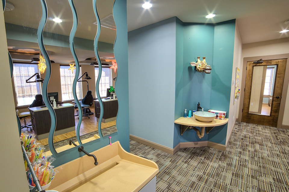 Seneca Office toothbrushing station